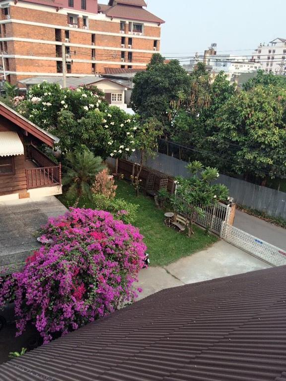 Little Home Guest House Chiang Mai Esterno foto